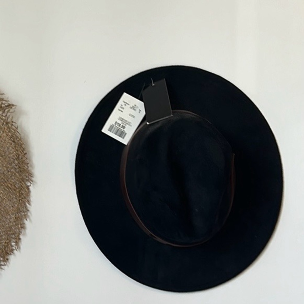 Kendall & Kylie black hat